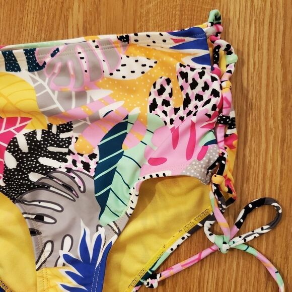 California Waves Tropical High-Waist Bikini Bottom - Picture 4 of 10